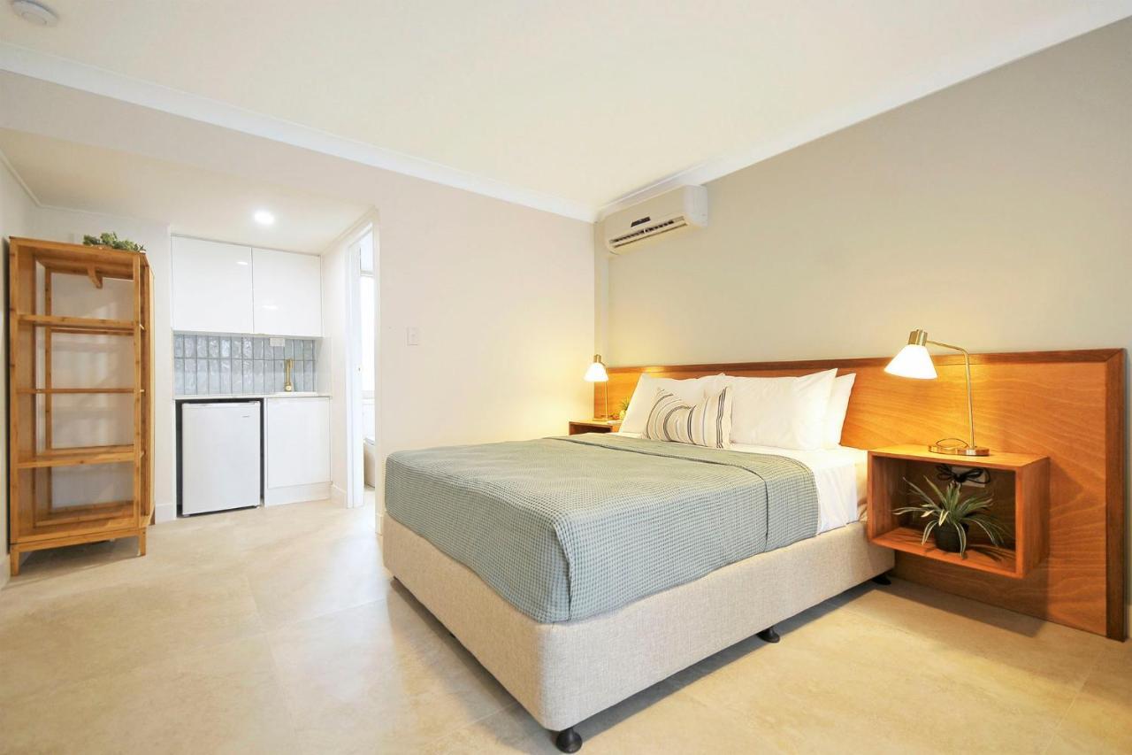 Deluxe Two-Bedroom Apartment