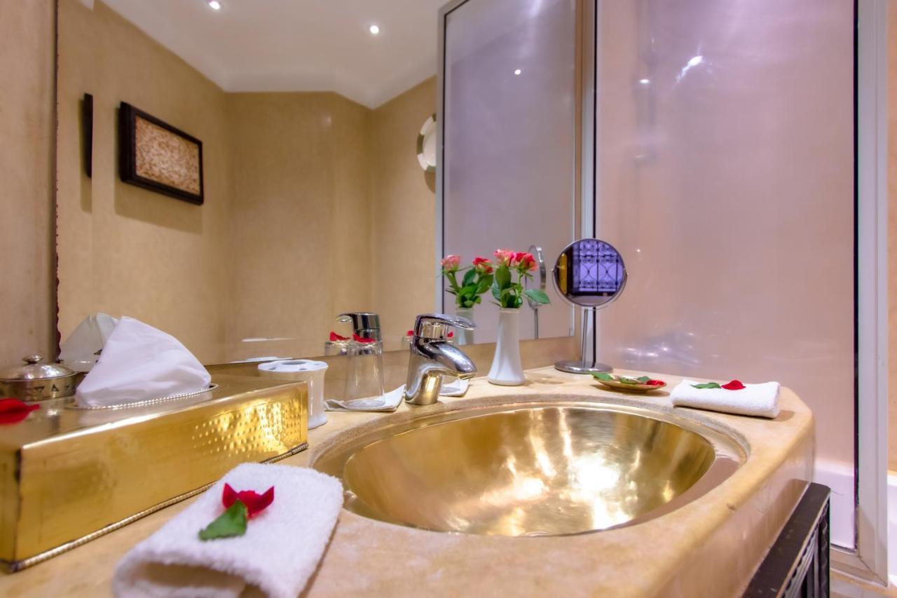 Suite (2 Adults + 1 Child)