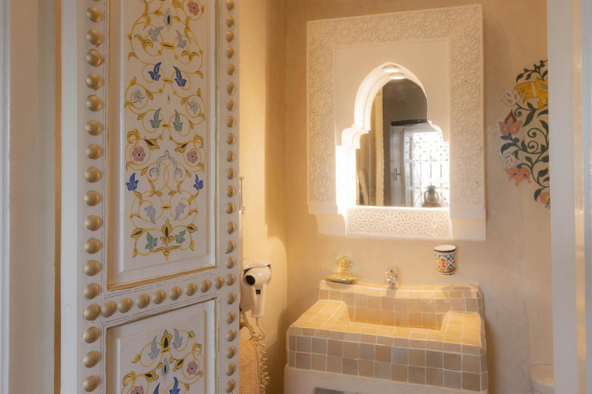 Single Room with Private External Bathroom
