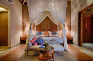 Luxury Villa with Private Pool,1221543400:JPEG