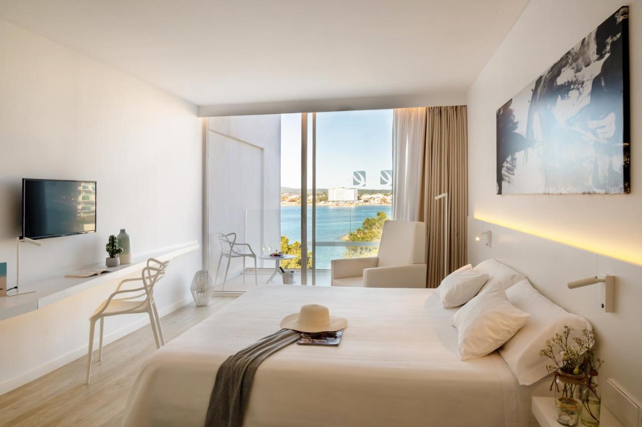 Chambre Double ou Lits Jumeaux - Vue Partielle sur Mer