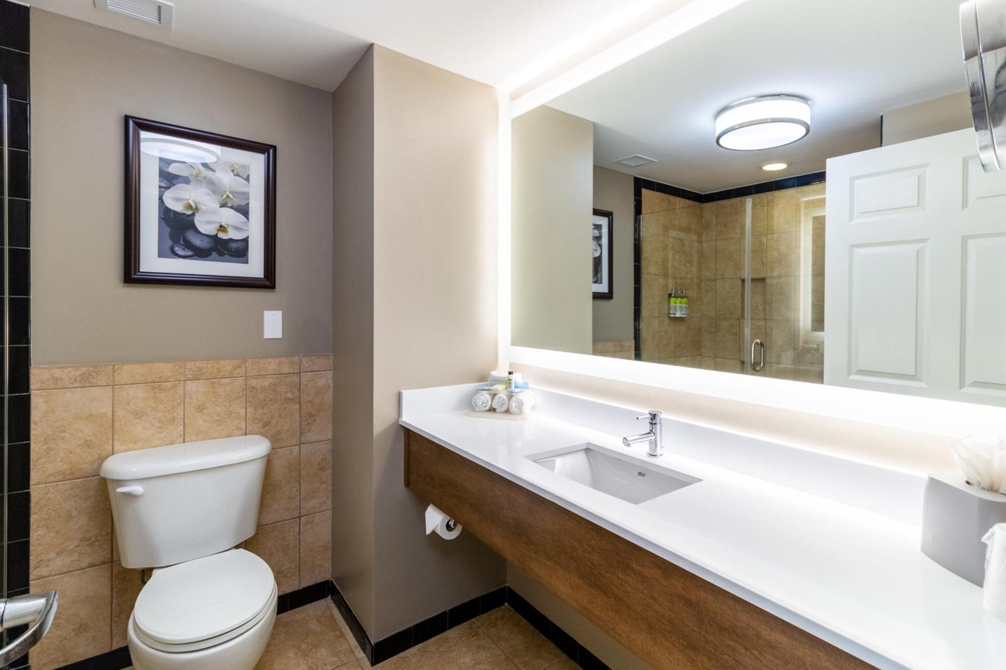 Queen Room with Two Queen Beds and River View