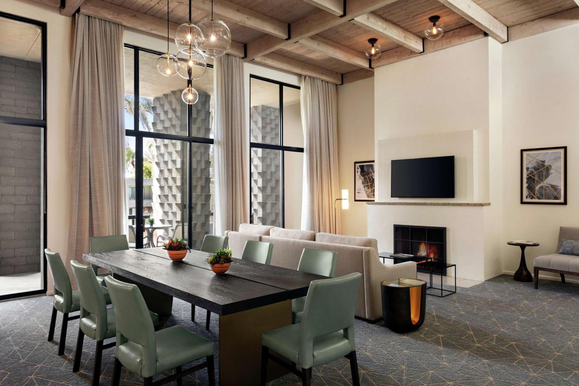 One-Bedroom Suite - Non-Smoking
