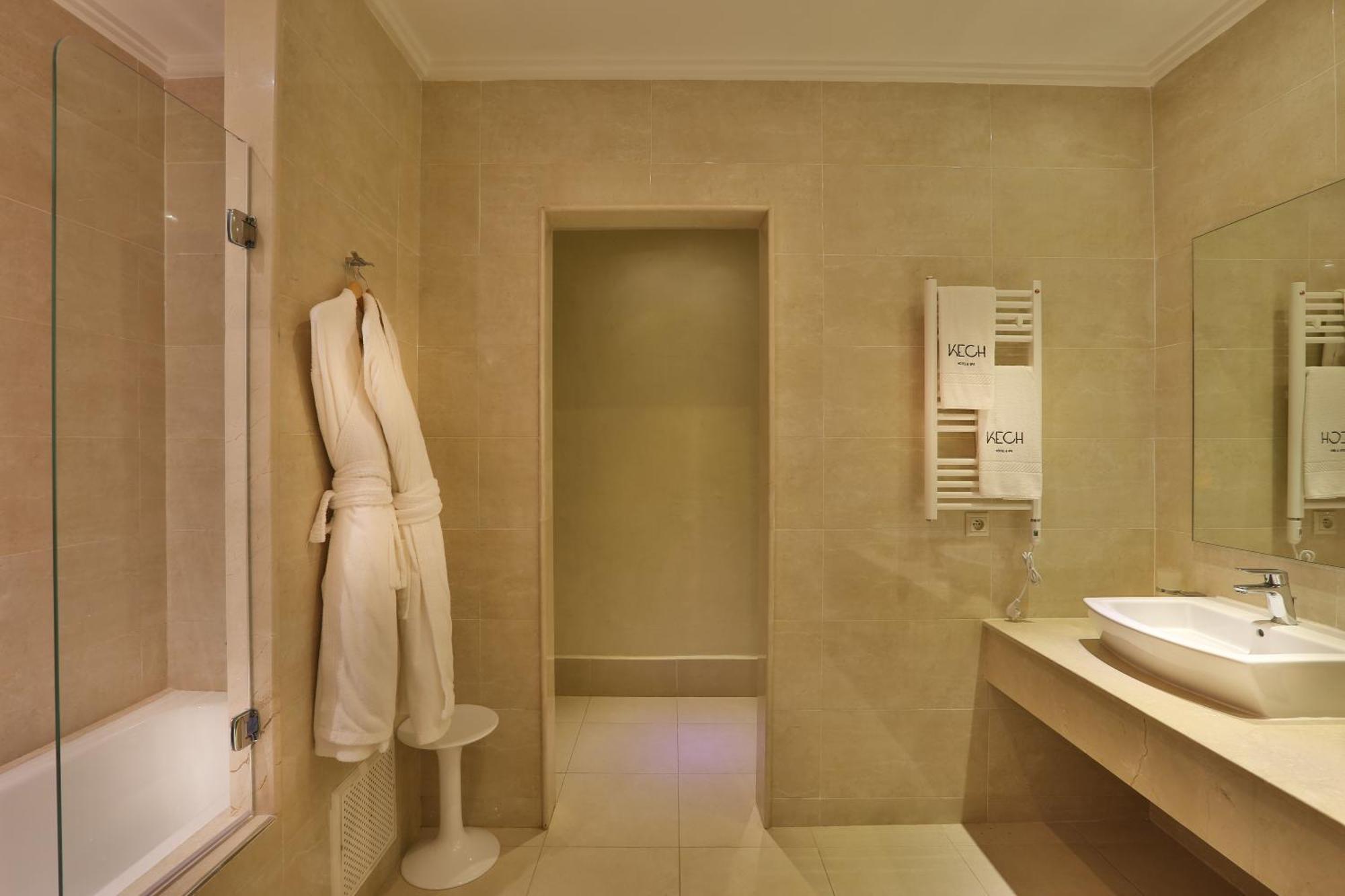Twin Room with Pool View