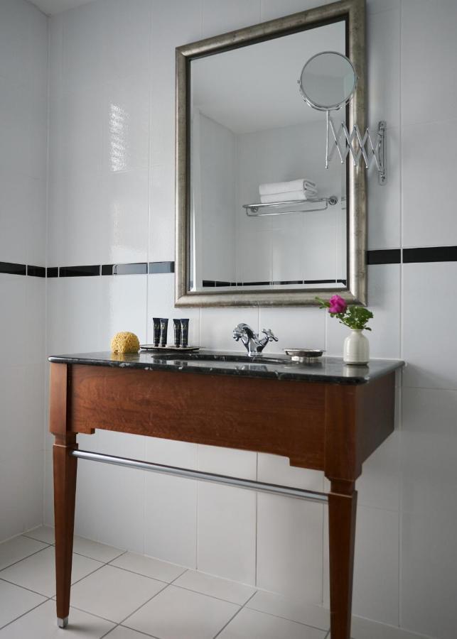 Deluxe Suite with Sea View