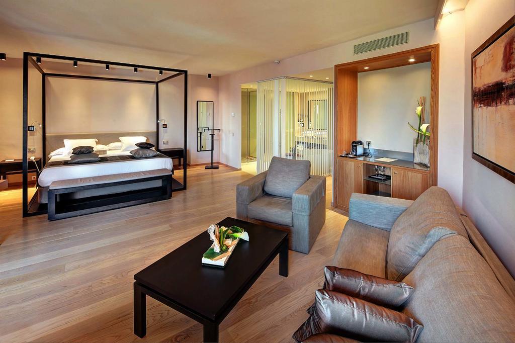 Junior Suite with Sea View & Spa Access
