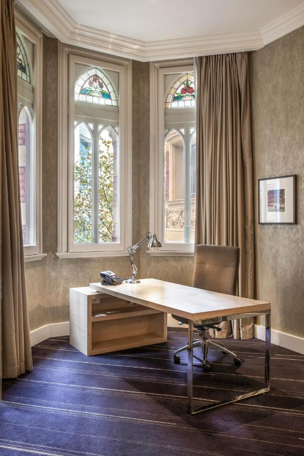 Junior King Suite - Collins Street