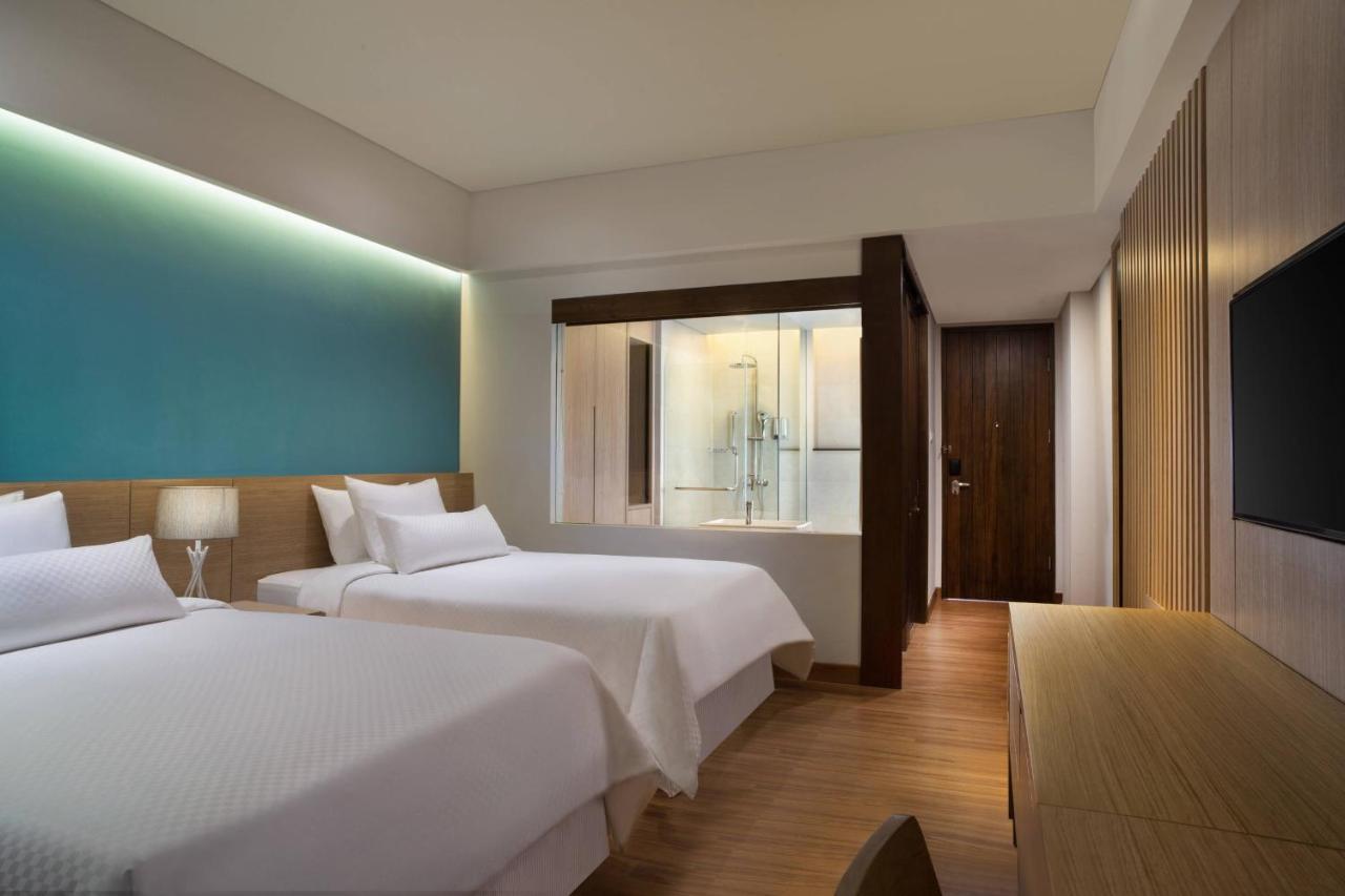 Deluxe Room, Guest room, 2 Twin/Single Bed(s), Garden view, Balcony with Daily Shuttle to Monkey Forest, Daily Yoga, Free Bike to borrow,  Free Family Activity and 24 Hour access to Motion Fitness Center,993724162:JPEG