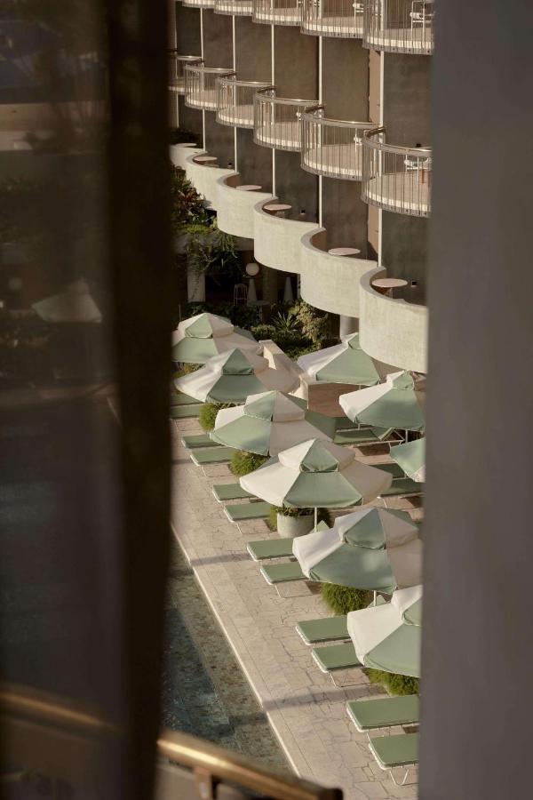 King Room - Poolside