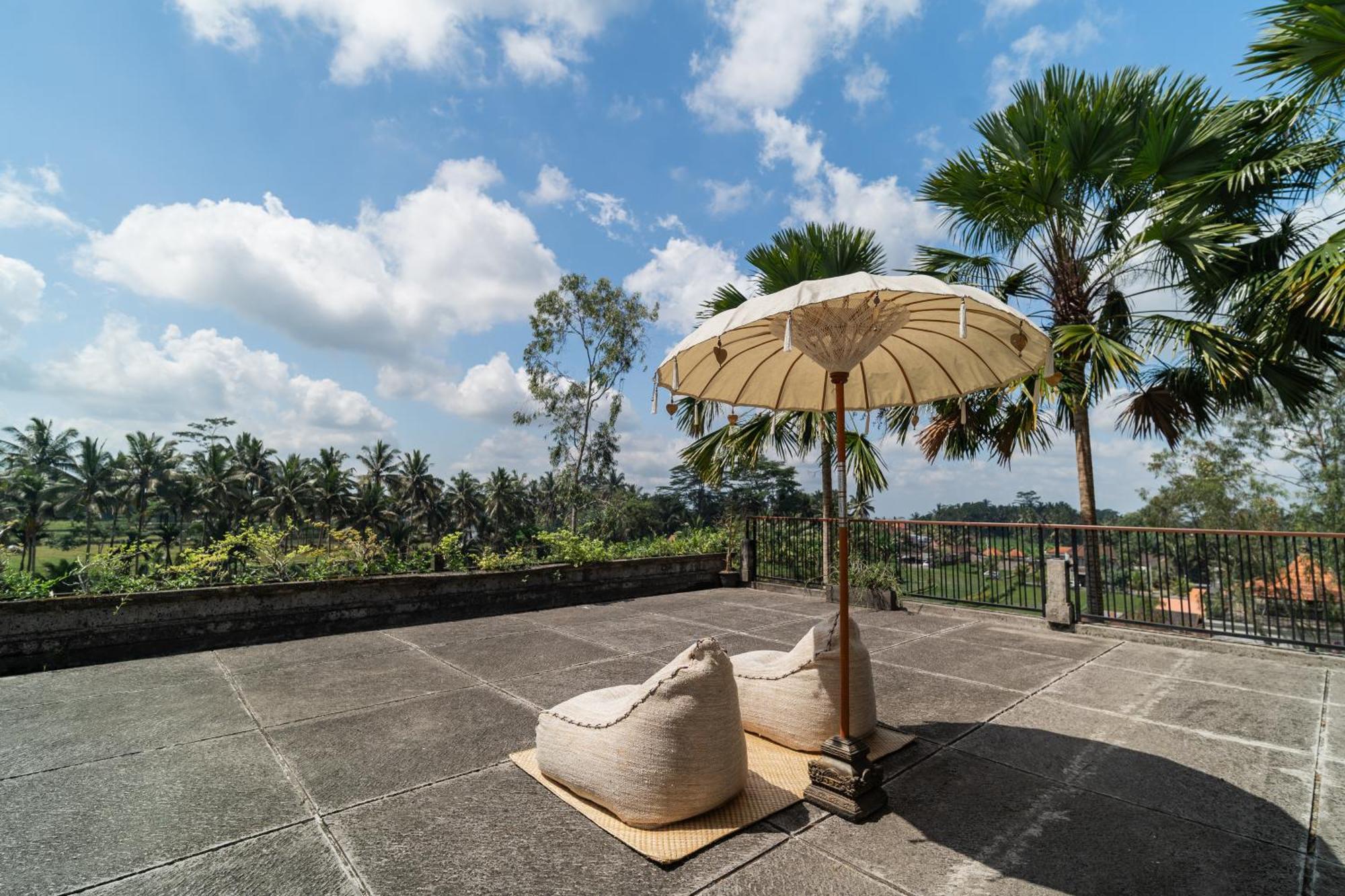 Suite Penthouse Rice Field View with Free Benefit