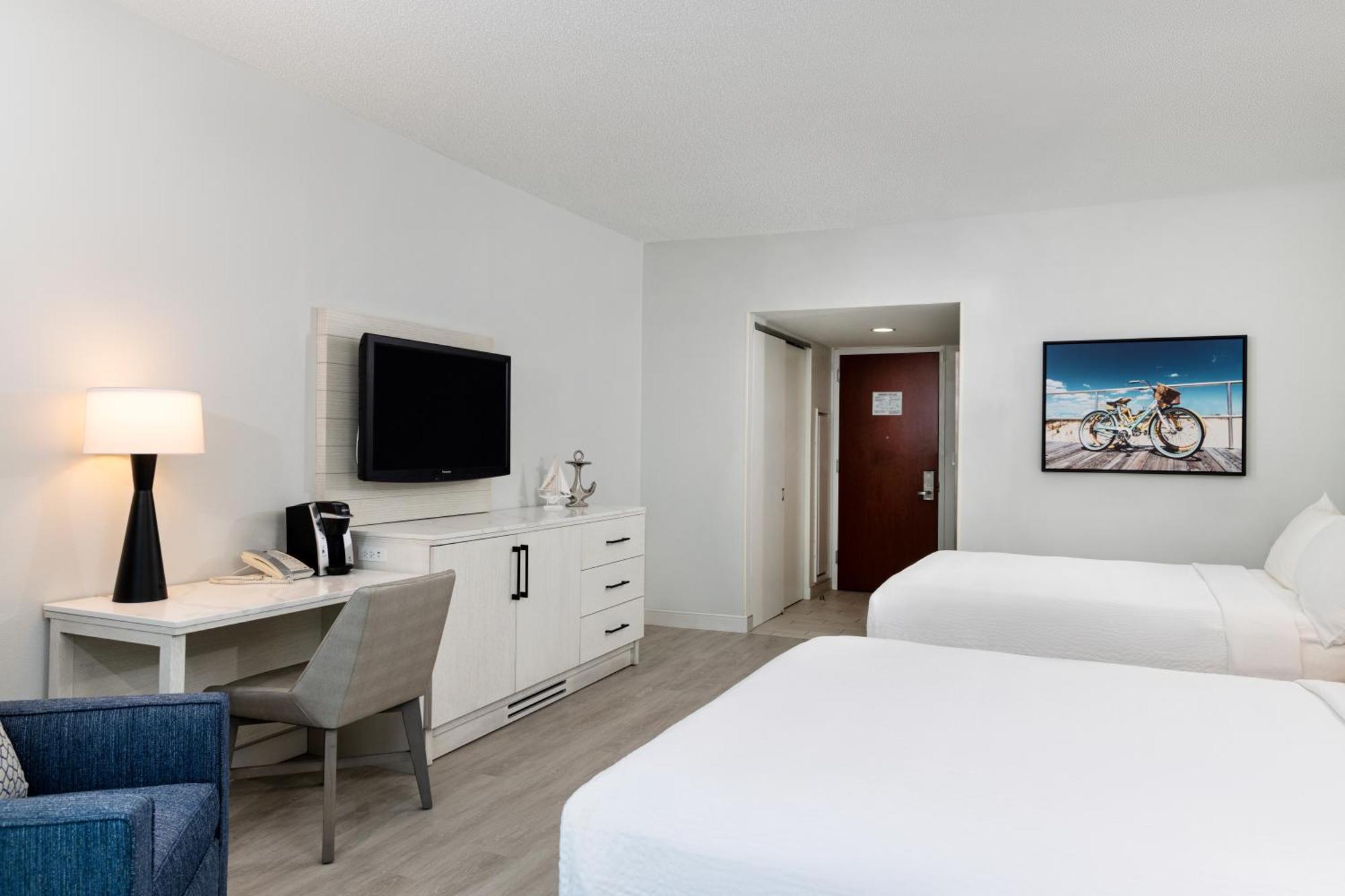 Luxury Room Two Queen Beds Coast Line View,1543935613:JPEG