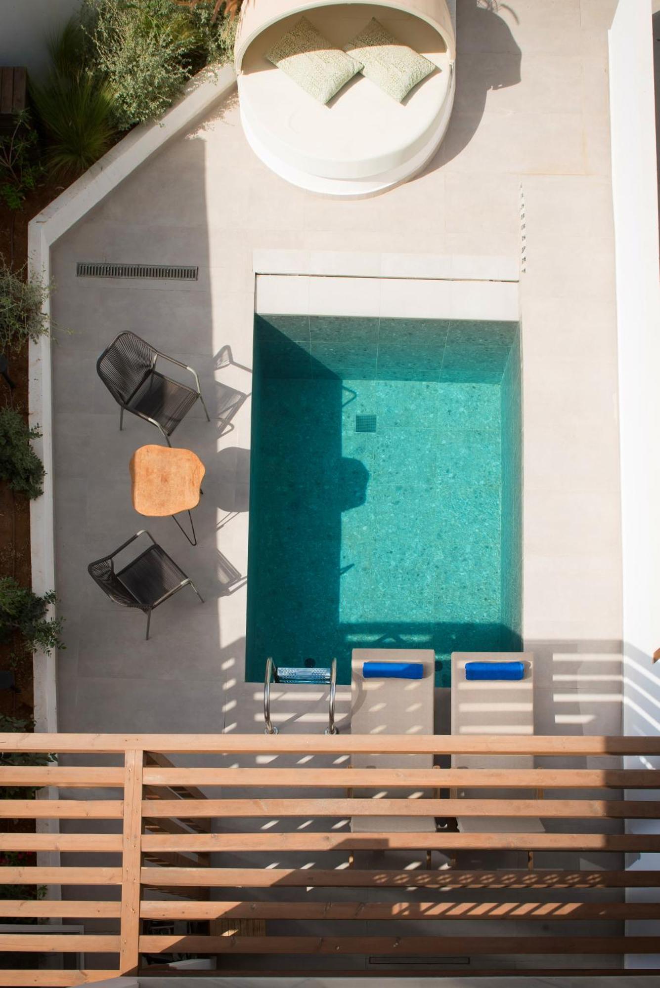 Superior Double Room with Private Pool