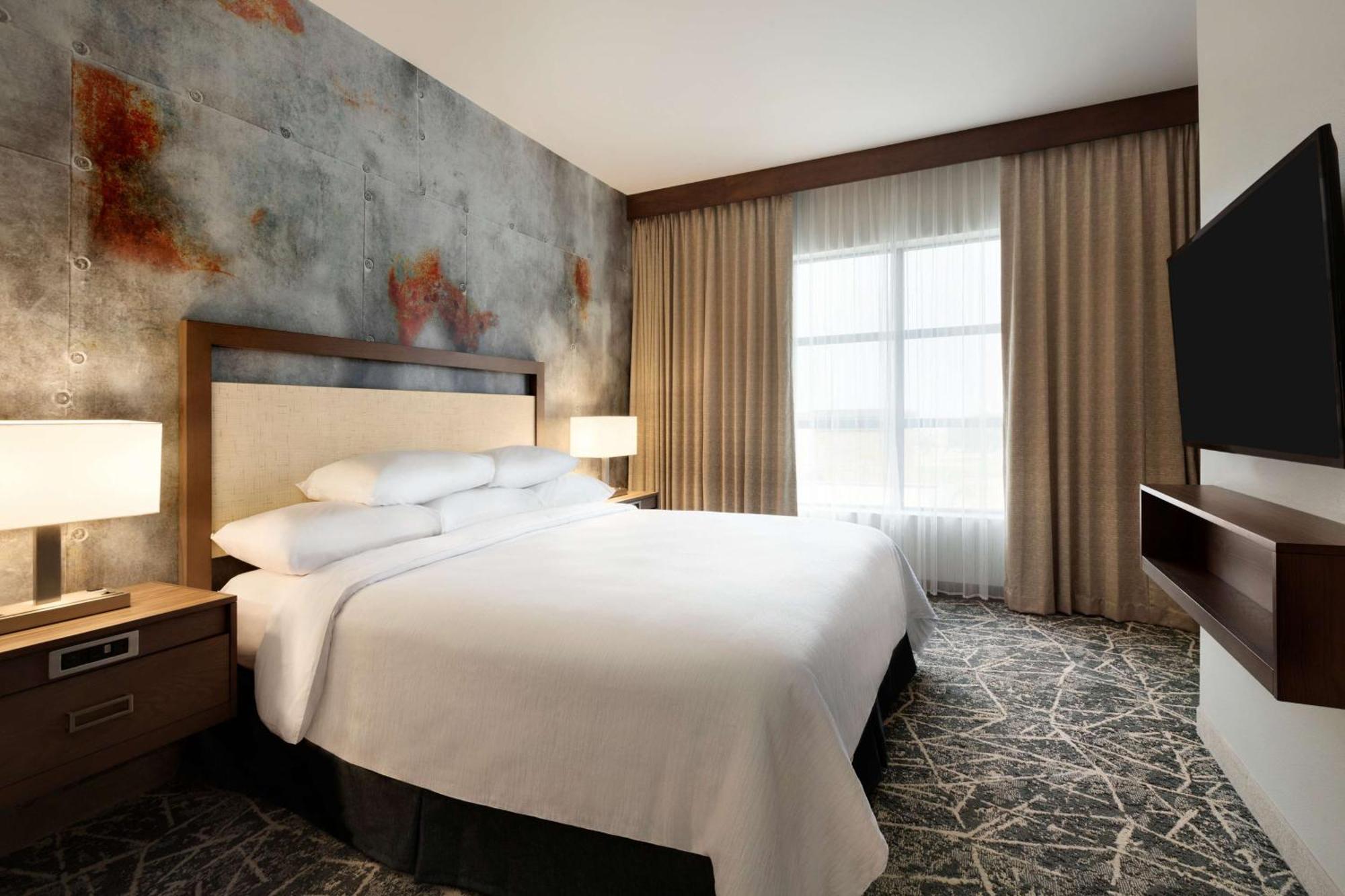 Two-Room King Suite - Hearing Access