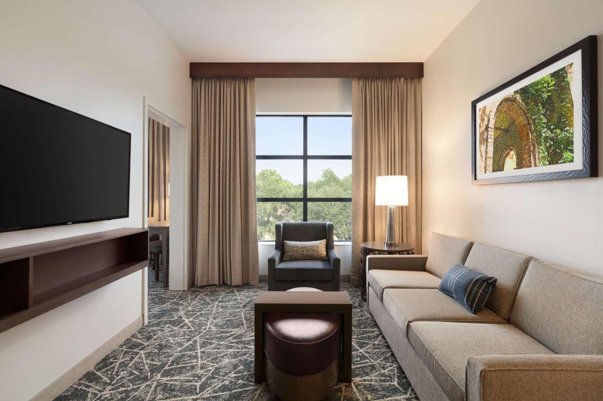 Two-Room Suite with Two Queen Beds