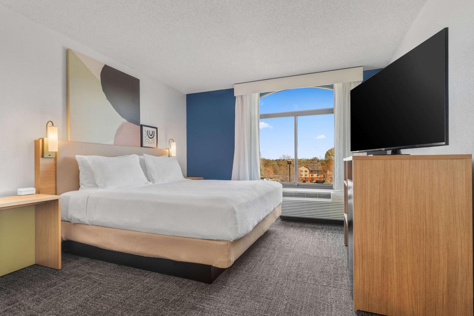 King Room with Sofa Bed - Non-Smoking