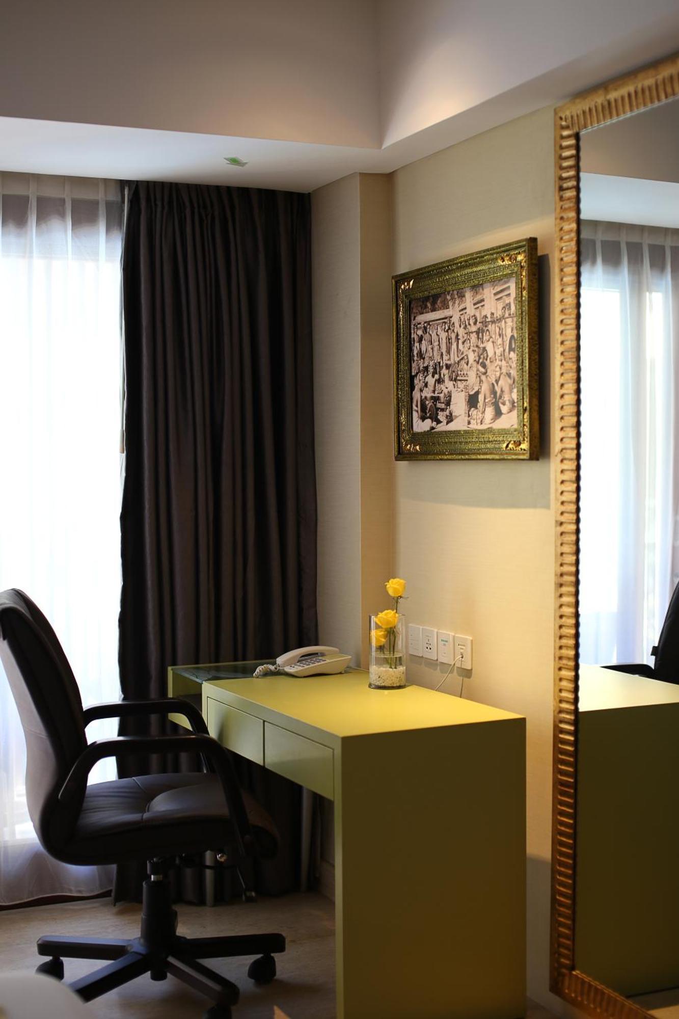 Premium Suite,1277559514:JPEG