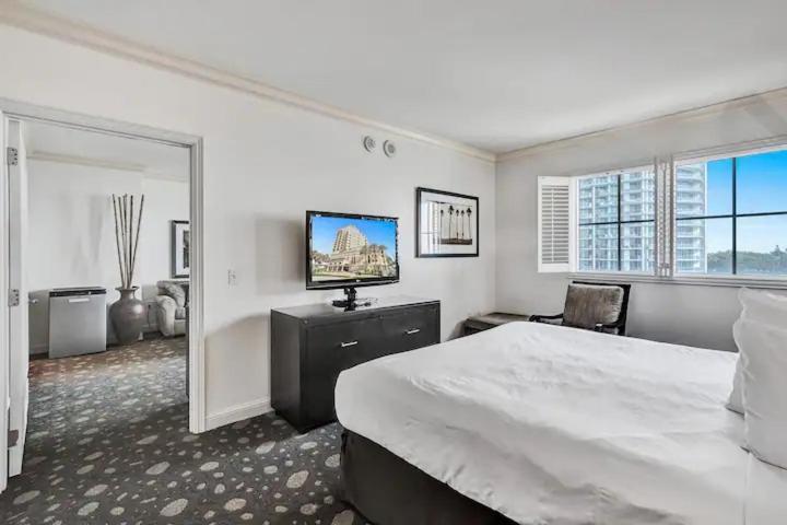 One-Bedroom Apartment - Partial Ocean View