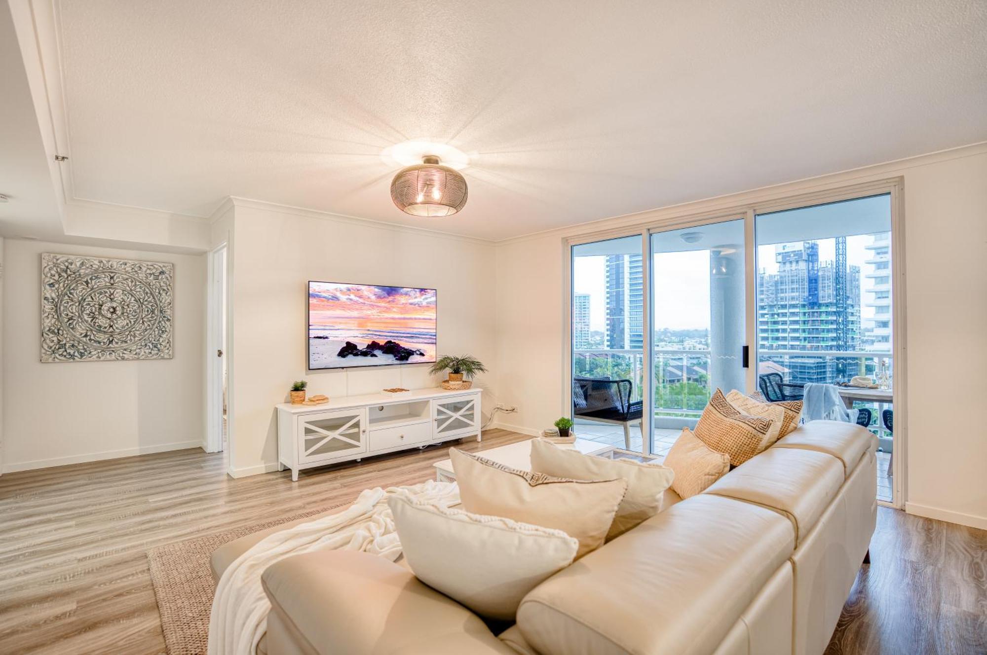 Two Bedroom Apartment West with Garden View