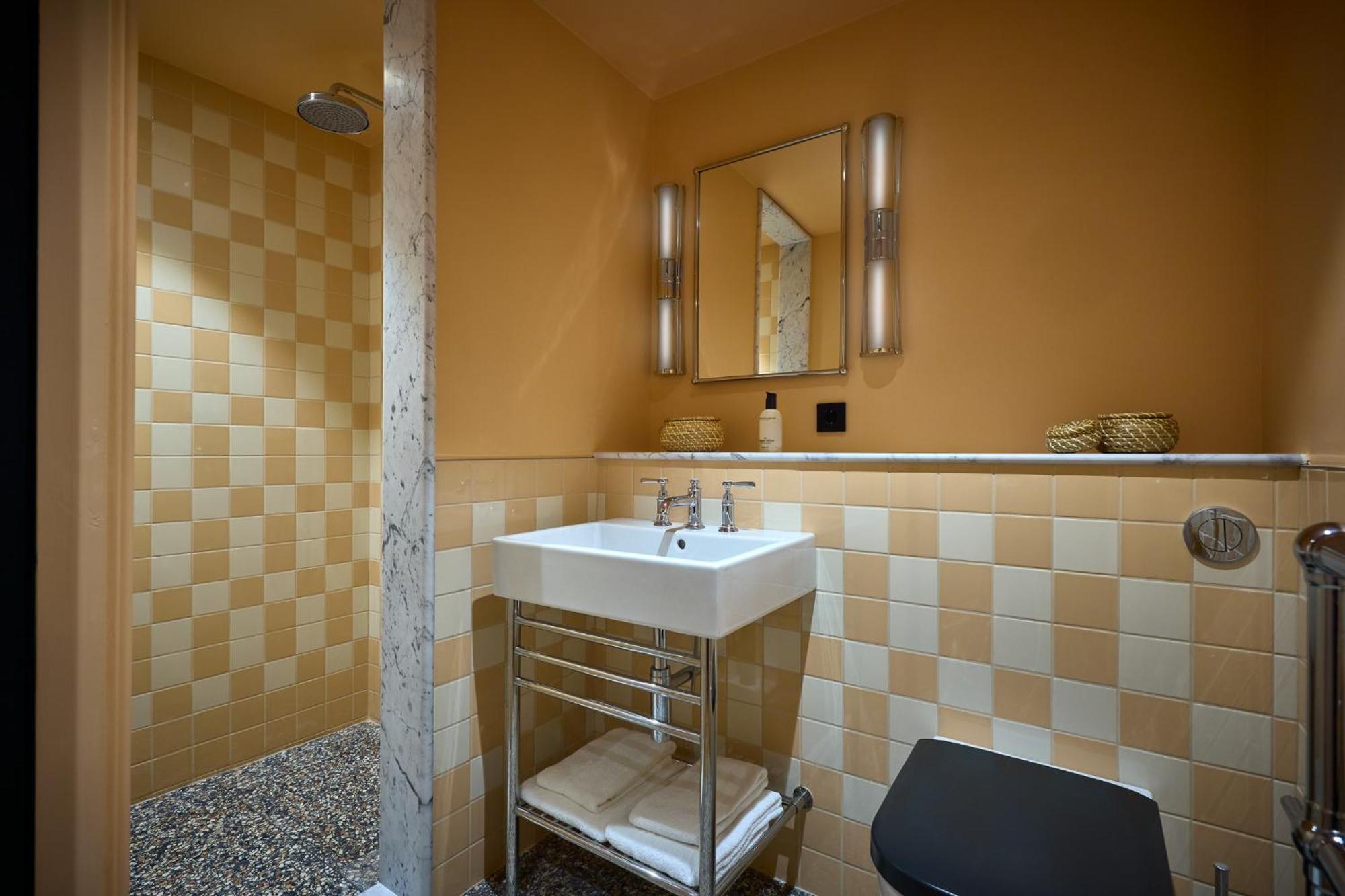 Family Room,1688374203:JPEG