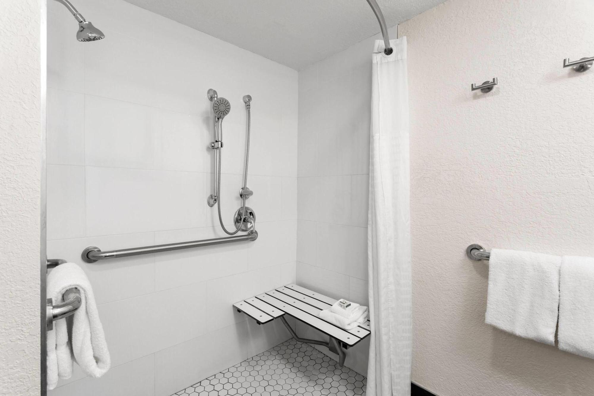 Double Room with Garden View and Mobility/Hearing Impaired Access - Non-Smoking