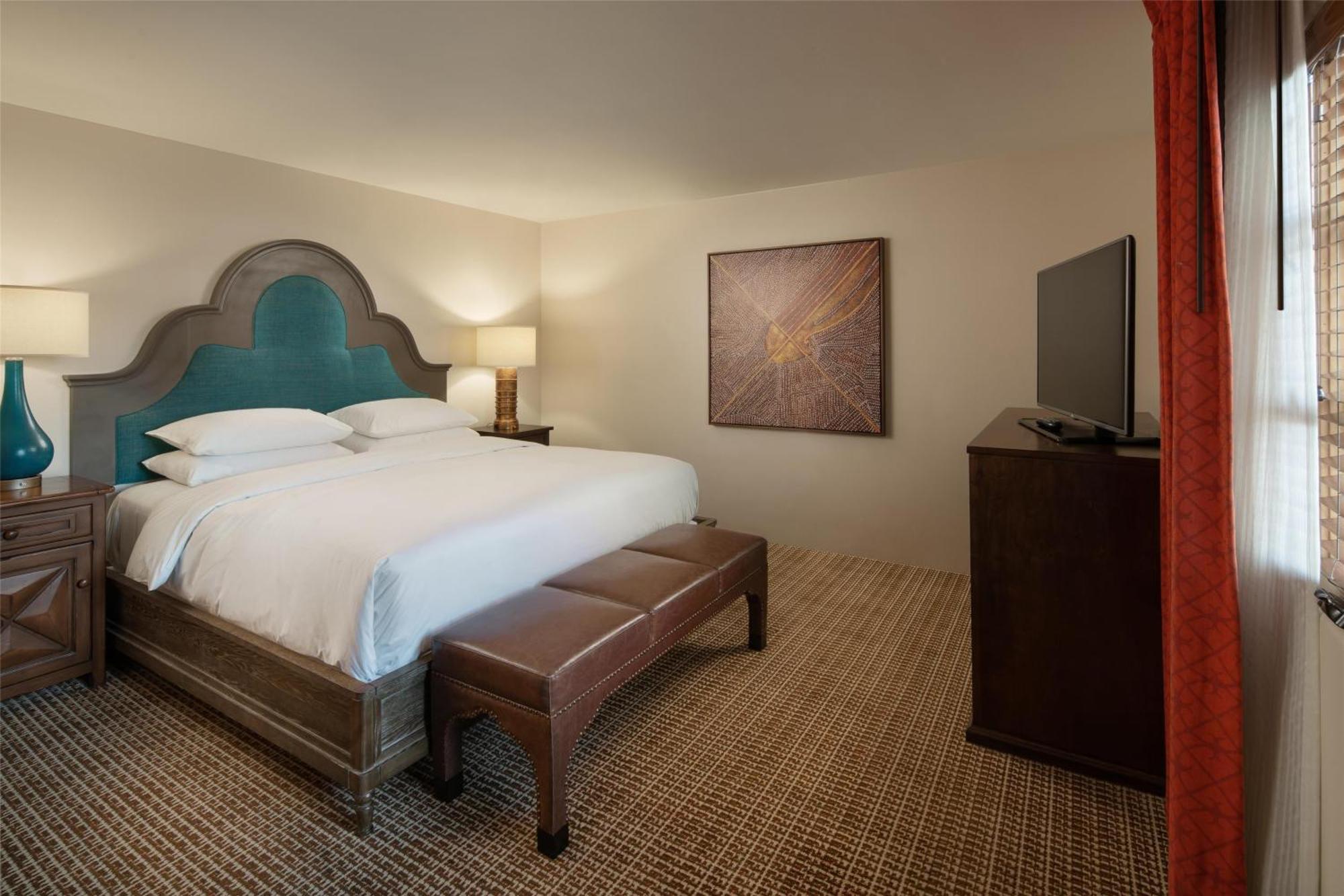 Junior King Suite