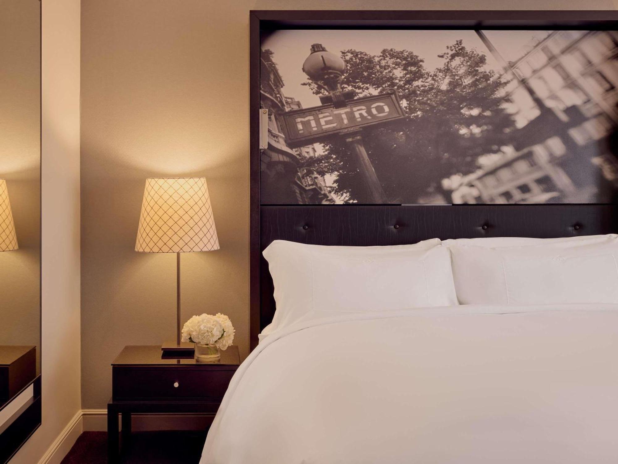 LUXURY CITY ROOM King Bed, High Floor, City View