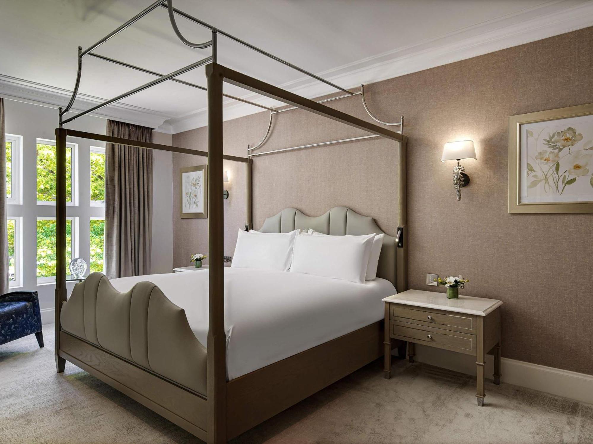 Luxury Two Bedroom Corner Suite