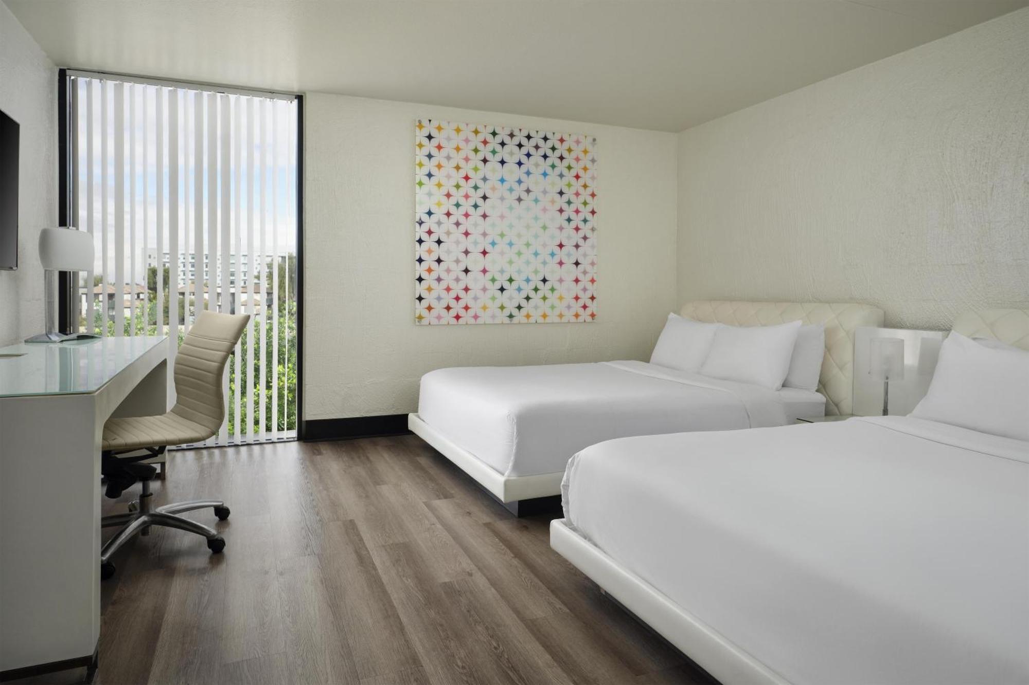 Deluxe Queen Room with Two Queen Beds - Non-Smoking