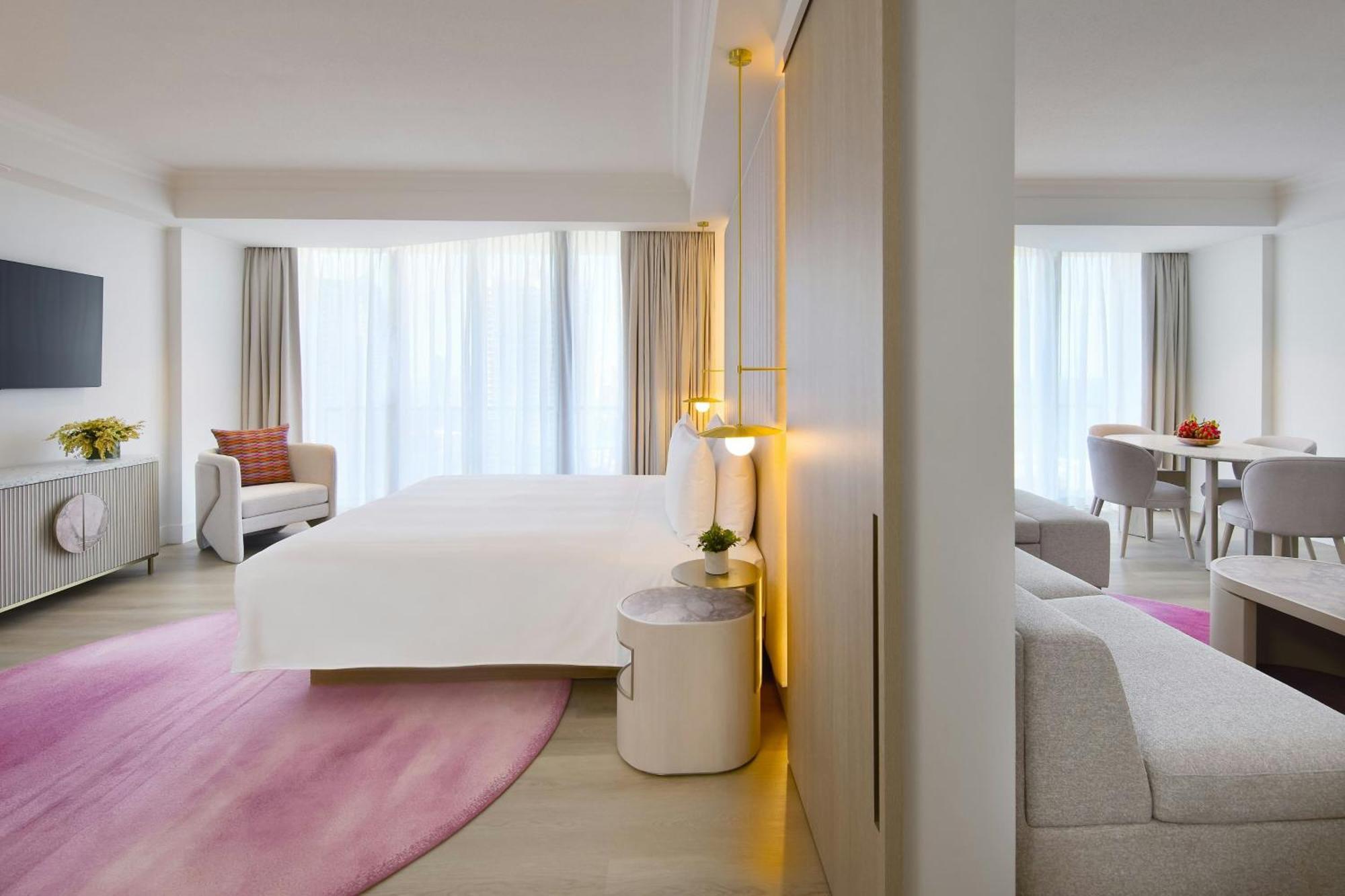 1 Bedroom Deluxe Suite, King, Sofa bed, City view, Balcony