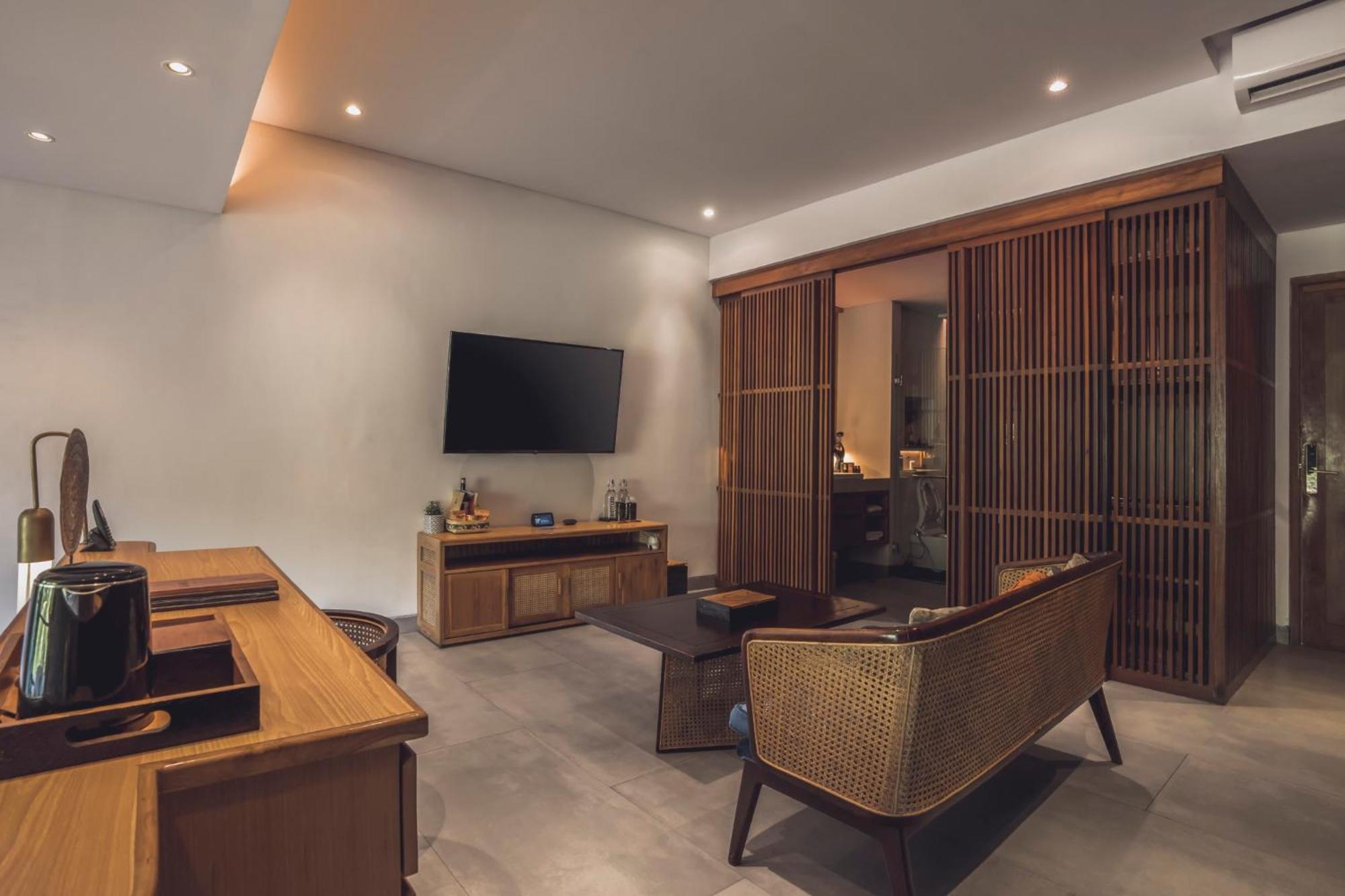 Suite with Forest View