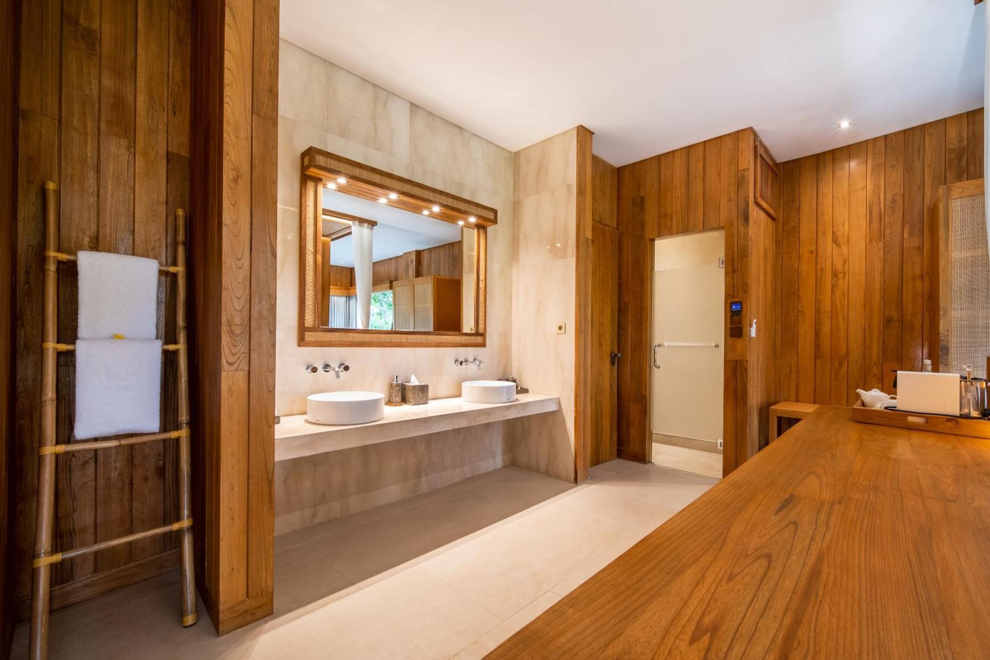 Jungle Suite Twin with Daily Scheduled Activities