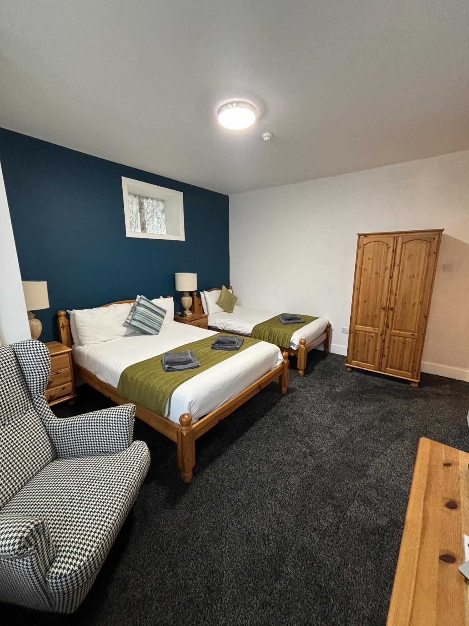 Triple Room with Private Bathroom