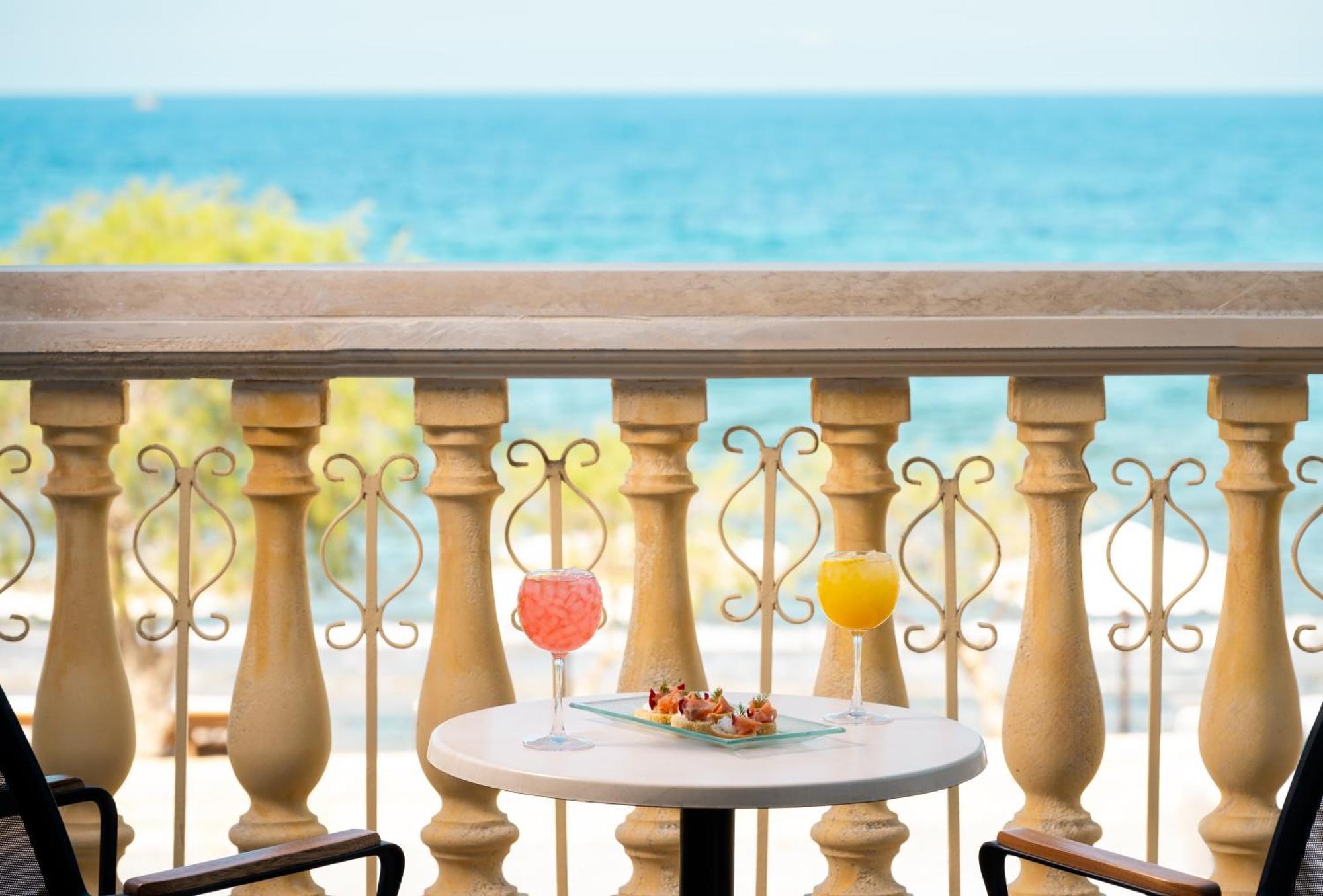 Bungalow Beach Front
