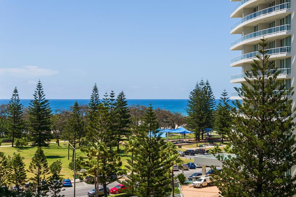 Deluxe Two-Bedroom Apartment with Sea View
