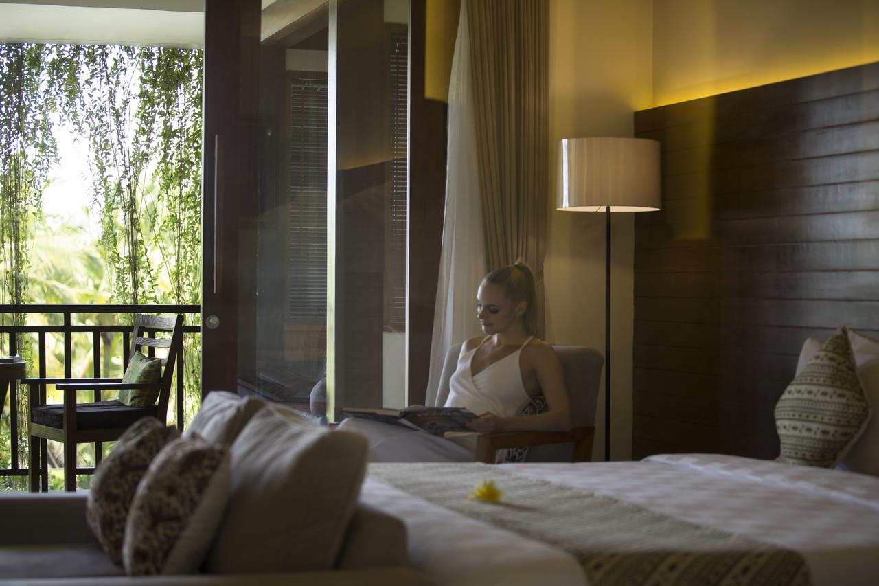 Junior Suite with Pool View
