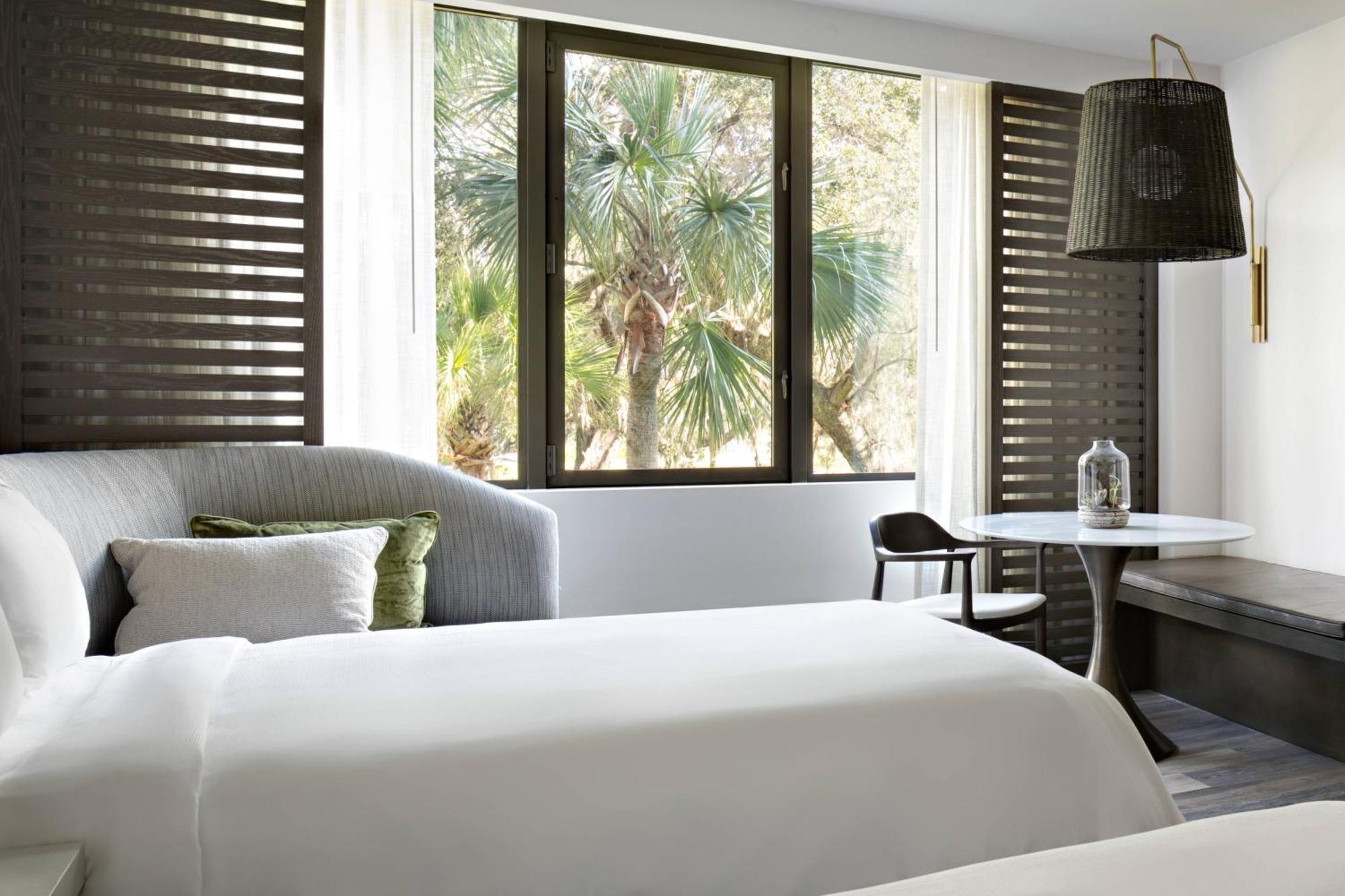 Sawgrass Signature Room, 1 King – Resort View
