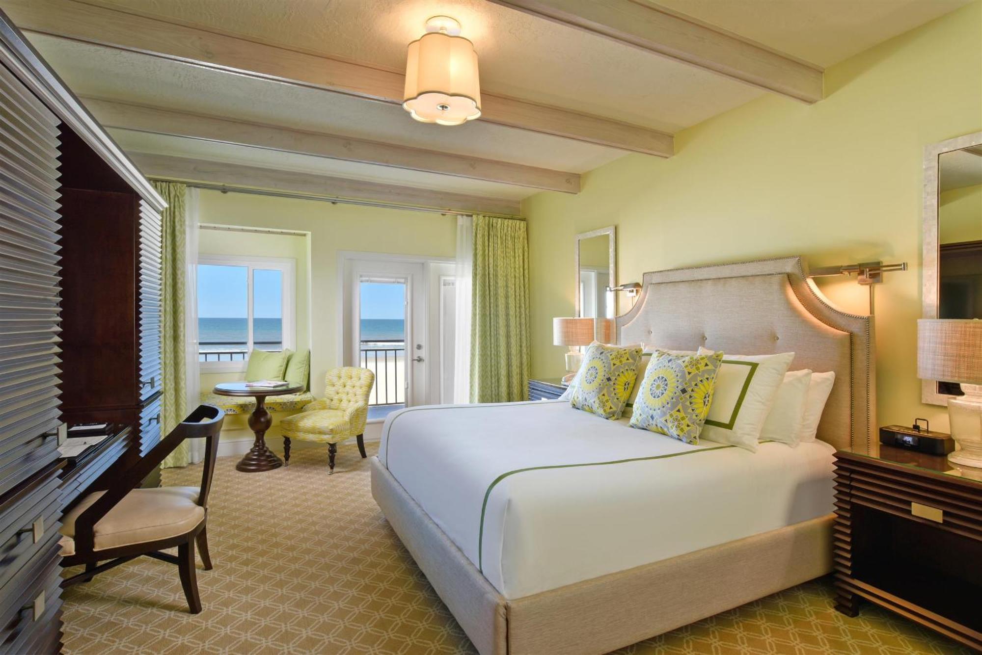 Superior Ocean Front King or Queen room,1766135430:JPEG