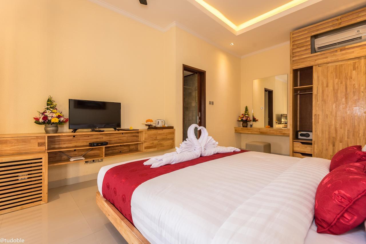 Suite with Pool View