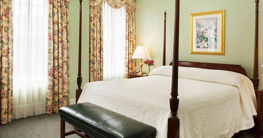Corner Room with Two Queen Beds
