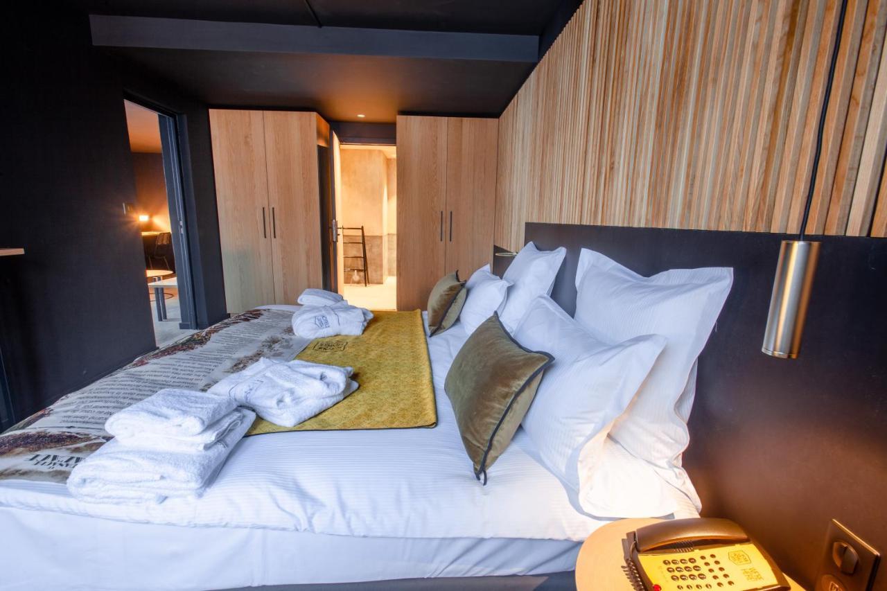 Premium Suite