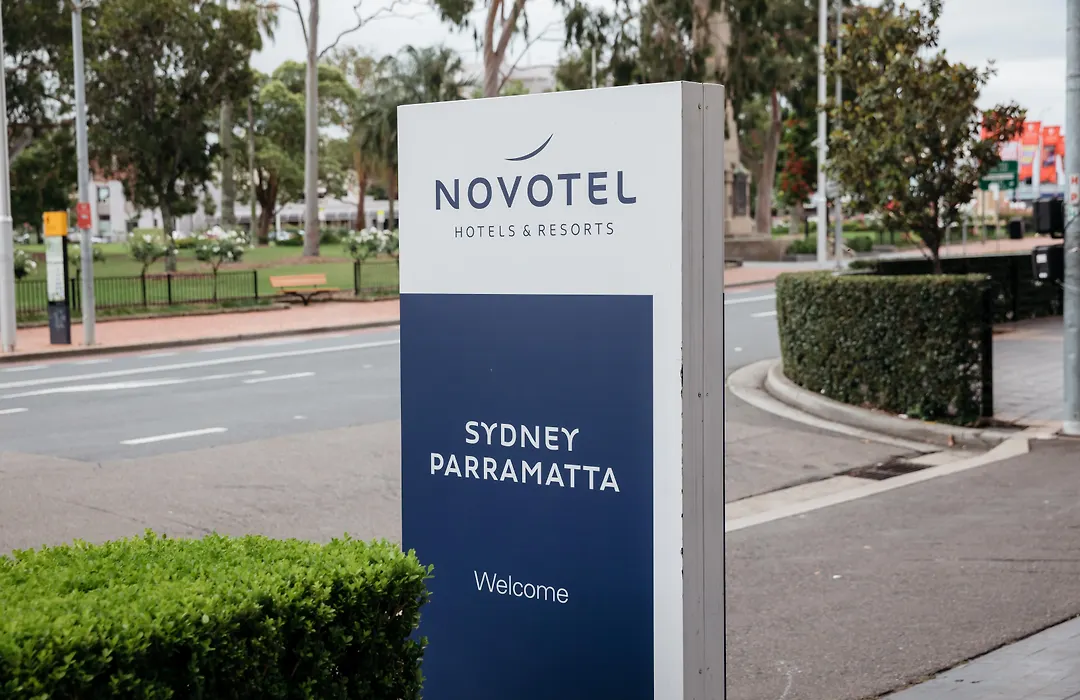 Novotel Sydney Parramatta-1