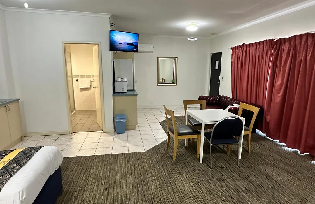 Jacksons Motor Inn-1