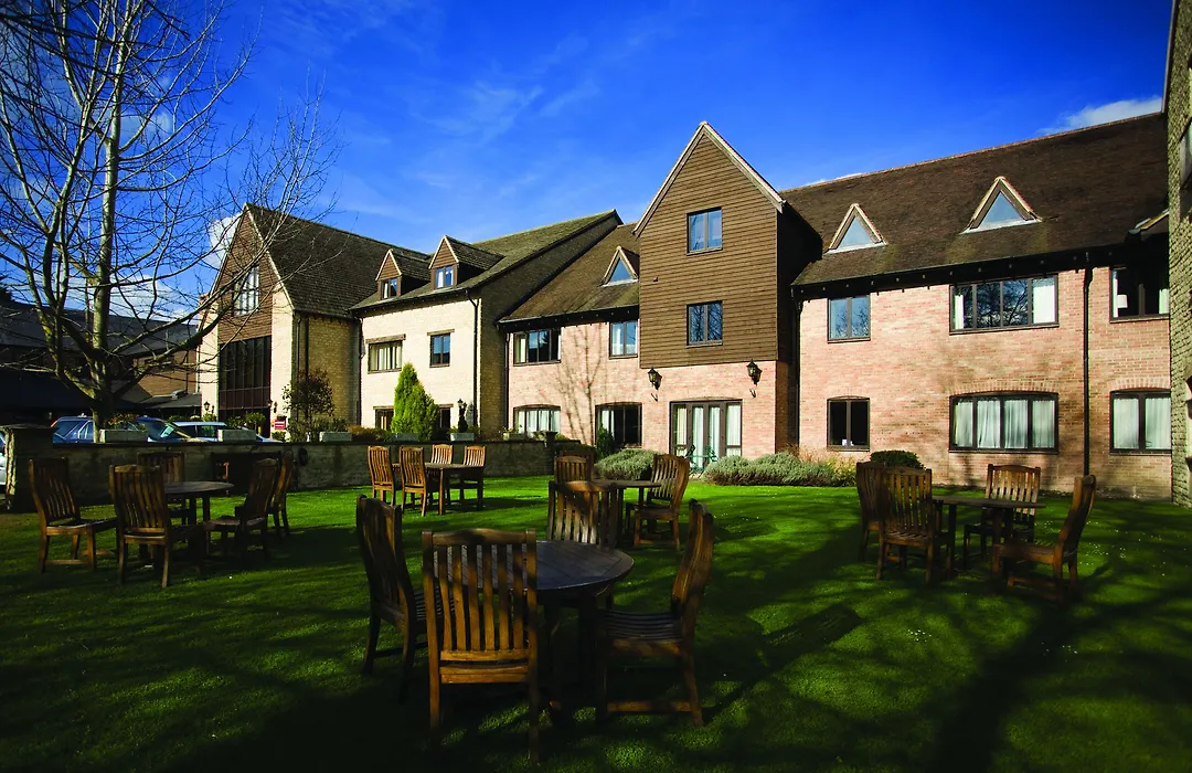 Voco Oxford Spires By Ihg-1