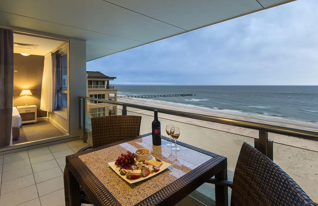 Oaks Glenelg Plaza Pier Suites-1