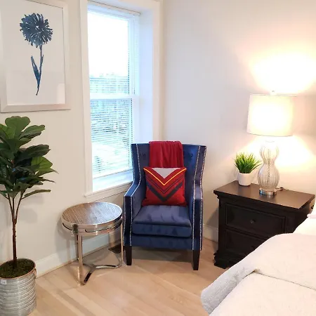 Spacious & Bright Home In Bloomingdale/ Truxton Dc-2