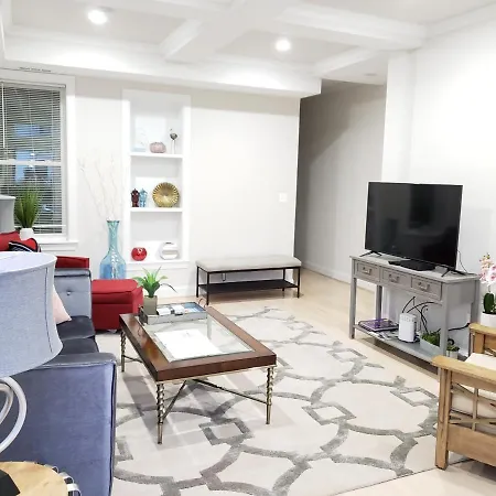 Spacious & Bright Home In Bloomingdale/ Truxton Dc-3