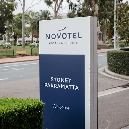 Novotel Sydney Parramatta-2