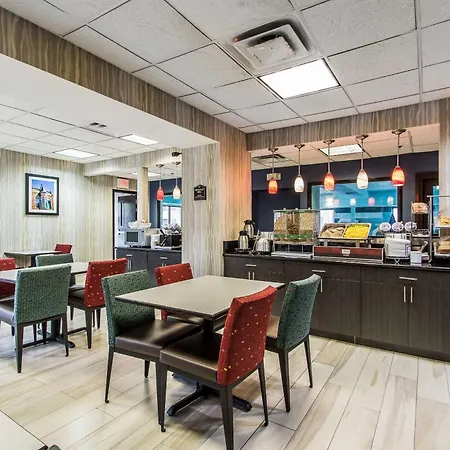 Comfort Suites Fairgrounds West-3