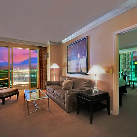 Kintsugi Retreat-Condo-Stripview-No Resort Fee-3