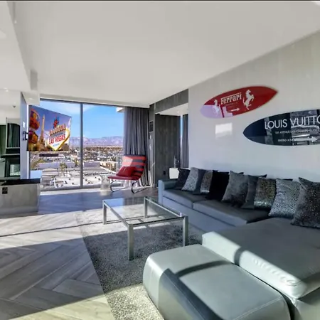 The Adele Palazzo Suite At Palms Place-3